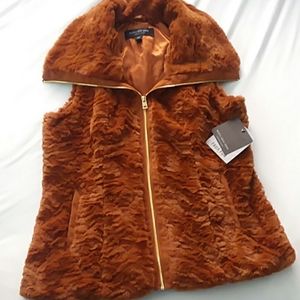 New Andrew Marc beautiful vest!!
